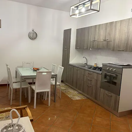 Carolyta Villa