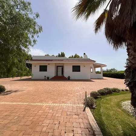 Villa Carolyta